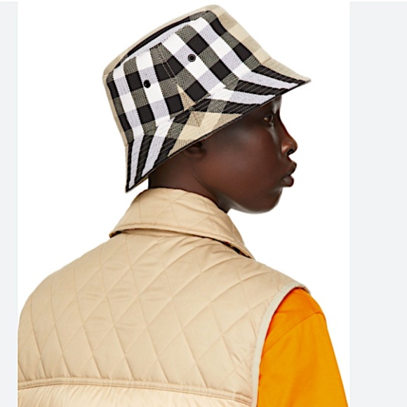 BURBERRY  Beige Check Jacquard Bucket Hat - Dusty Sand